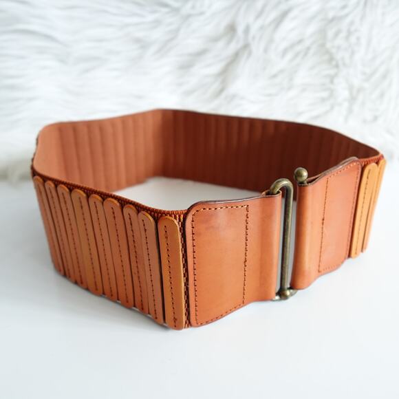 Vtg Miss Me 3" Wide High Elastic Leather Waist Belt Metal Hook Buckle Size M/L - Picture 1 of 12